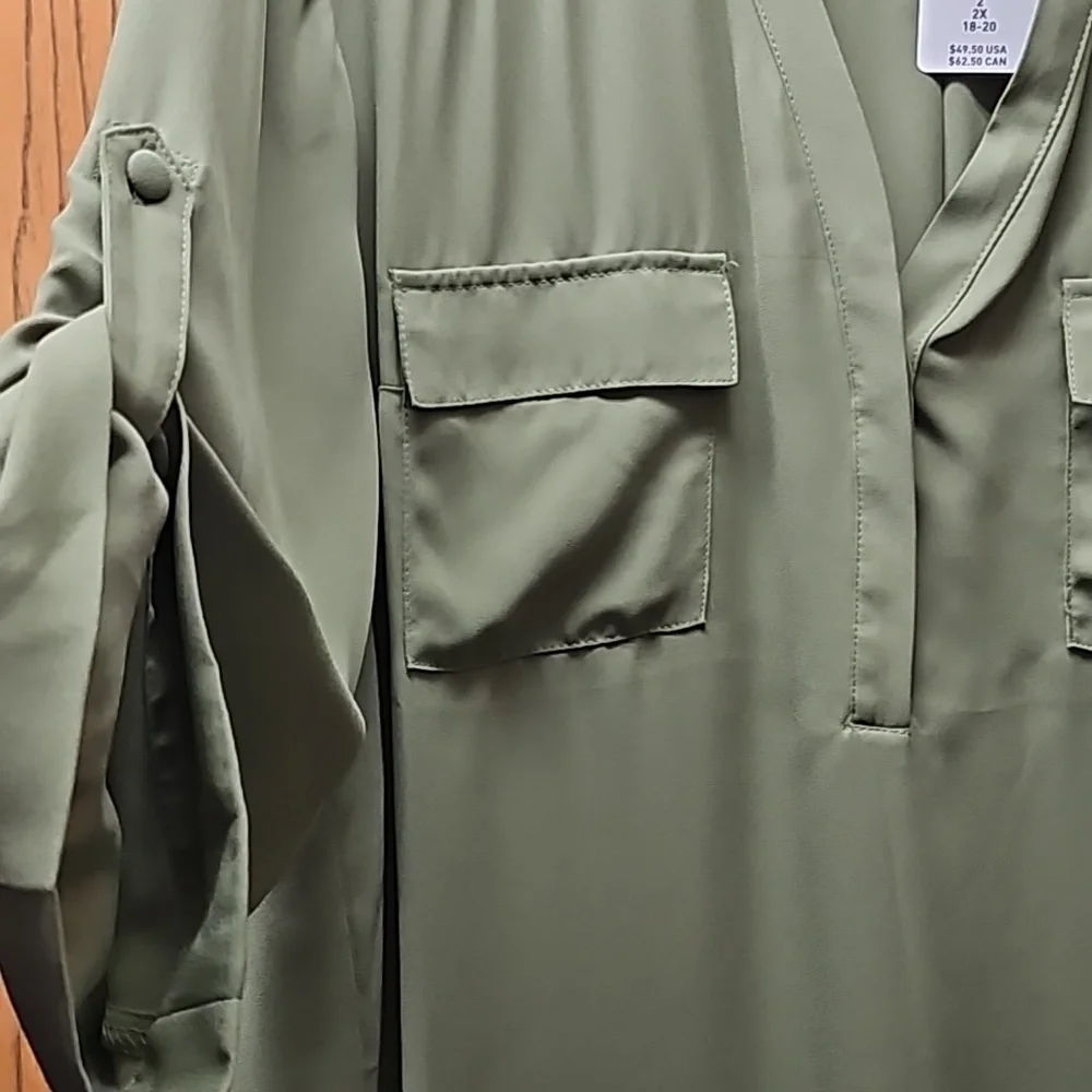 TORRID Olive Green Women's Top - Picture 2 of 5